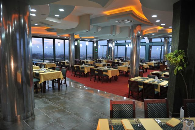 Park and SPA hotel Markovo - Food and dining